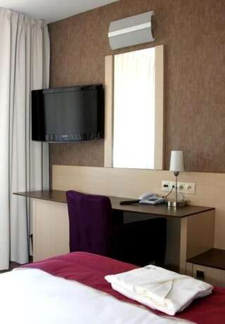 Отель Hotel Natura Residence Business&SPA Севеж Стандартный двухместный номер с 2 отдельными кроватями-3