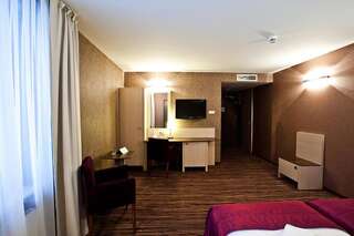 Отель Hotel Natura Residence Business&SPA Севеж Стандартный двухместный номер с 2 отдельными кроватями - Подходит для гостей с ограниченными физическими возможностями-4